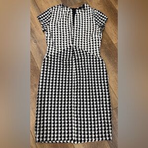 Zara Black and White Houndstooth Sheath Midi Dress